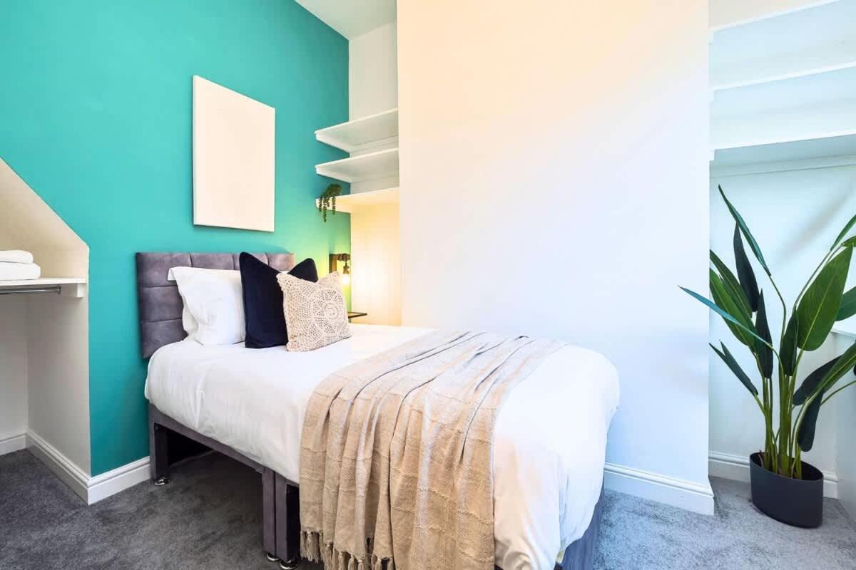 Penkhull House By Truestays - 4 Bedroom House In Stoke-On-Trent Extérieur photo